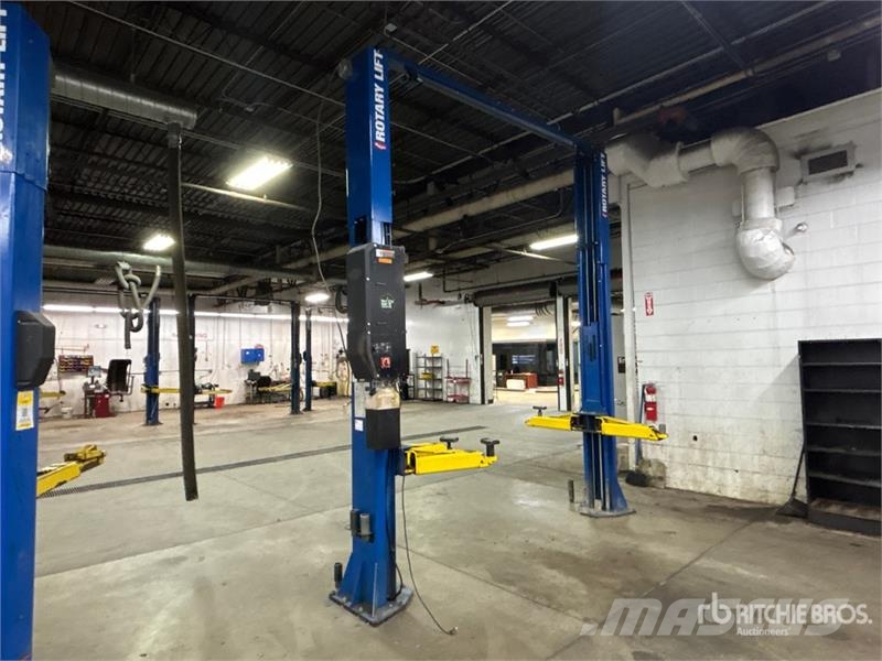  Rotary SPO12U7T5 2 Post 12000 lb Vehicle Lift معدات البناء - غير ذلك