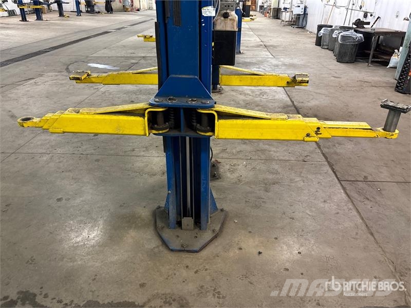  Rotary SPO12U7T5 2 Post 12000 lb Vehicle Lift معدات البناء - غير ذلك