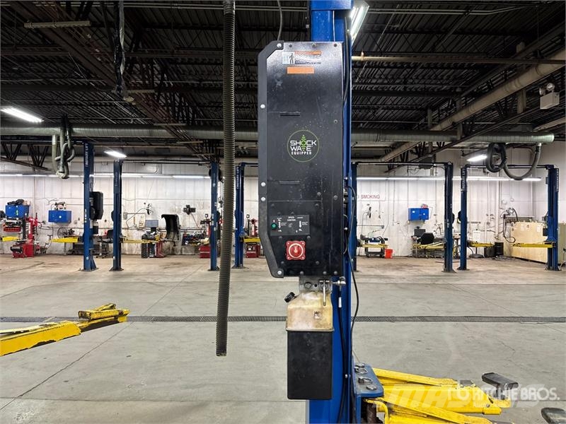  Rotary SPO12U7T5 2 Post 12000 lb Vehicle Lift معدات البناء - غير ذلك