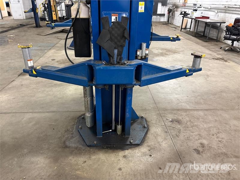 Rotary SPO18N310 2 Post 18000 lb Vehicle Lift Stavebnictví - ostatní