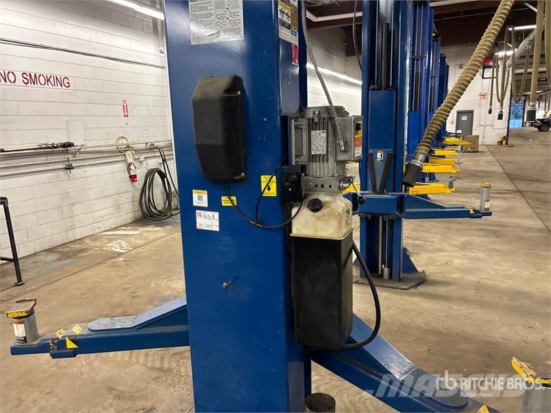 Rotary SPO18N310 2 Post 18000 lb Vehicle Lift Stavebnictví - ostatní