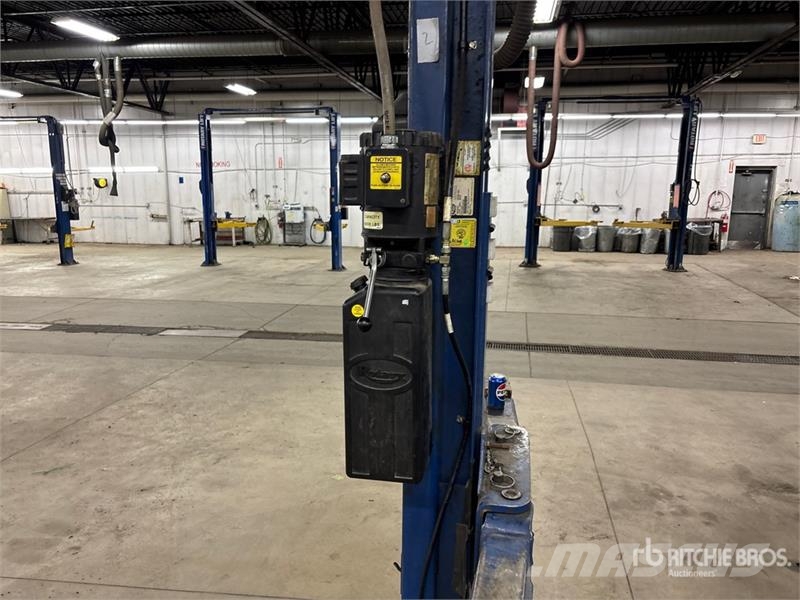  Rotary SPO9-100 2 Post 9000 lb Vehicle Lift Construcción - Otros
