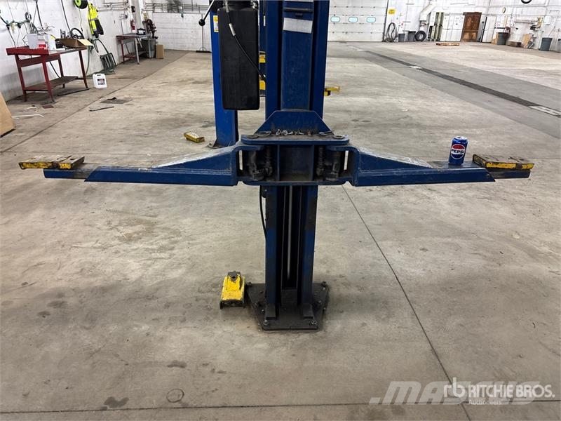  Rotary SPO9-100 2 Post 9000 lb Vehicle Lift Construcción - Otros