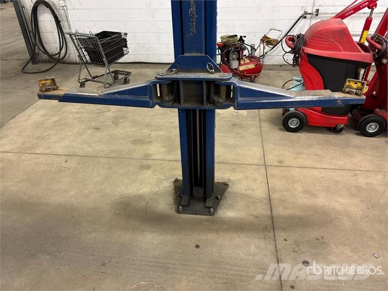 Rotary SPO9-100 2 Post 9000 lb Vehicle Lift Építőipar - Egyebek