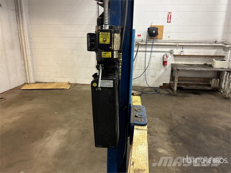  Rotary SPO9-200 2 Post 9000 lb Vehicle Lift Construcción - Otros