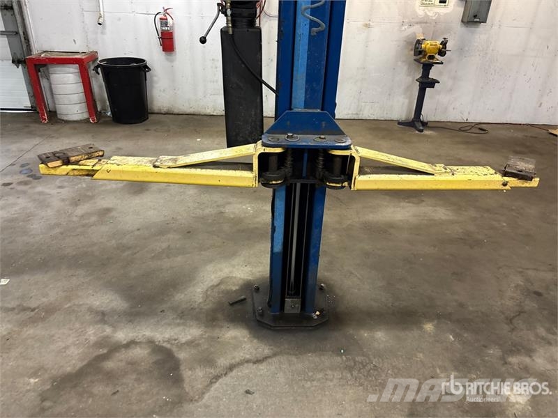  Rotary SPO9-200 2 Post 9000 lb Vehicle Lift Construcción - Otros
