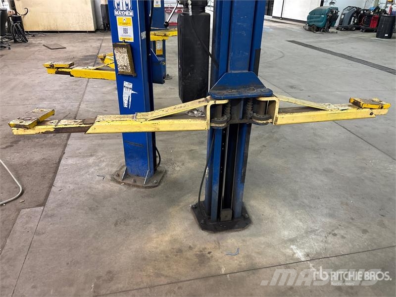  Rotary SPO9-200 2 Post 9000 lb Vehicle Lift معدات البناء - غير ذلك