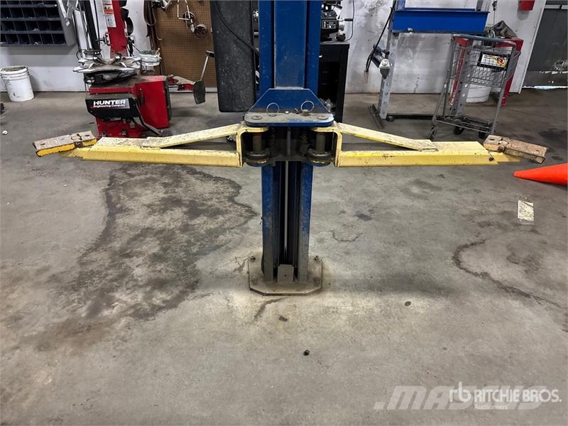  Rotary SPO9-200 2 Post 9000 lb Vehicle Lift Construcción - Otros