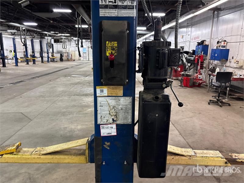  Rotary SPO9-200 2 Post 9000 lb Vehicle Lift معدات البناء - غير ذلك