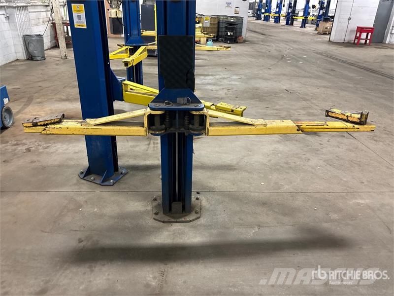  Rotary SPO9-200 2 Post 9000 lb Vehicle Lift Construcción - Otros