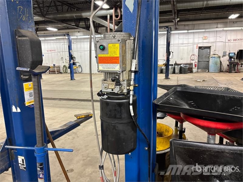  Rotary SPO9N400 2 Post 9000 lb Vehicle Lift Construcción - Otros