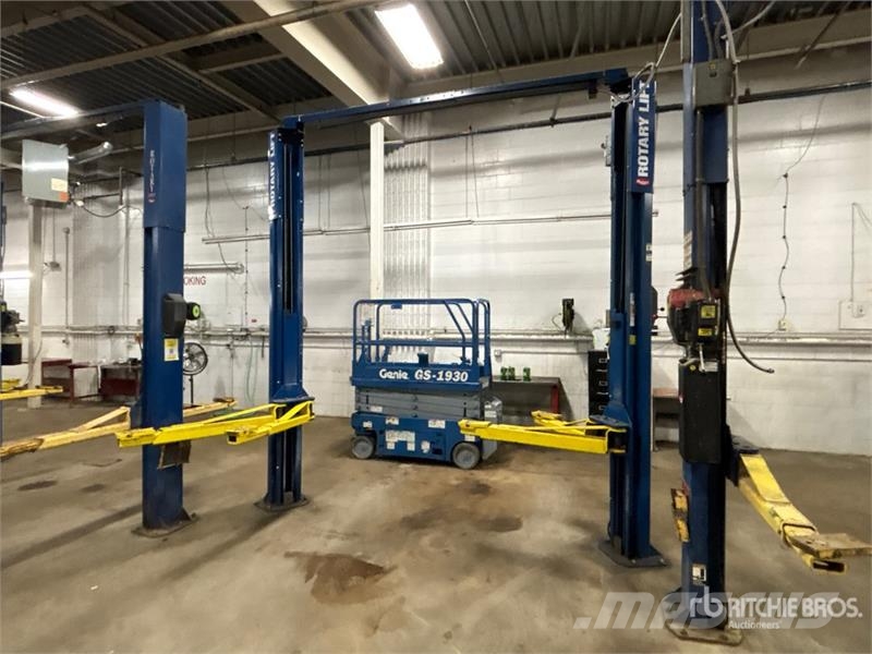  Rotary SPOA10N700 2 Post 10000 lb Vehicle Lift Construcción - Otros