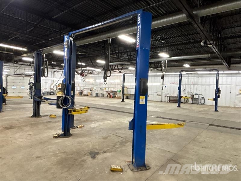 Rotary SPOA10N700 2 Post 10000 lb Vehicle Lift معدات البناء - غير ذلك