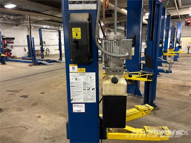  Rotary SPOA10N700 2 Post 10000 lb Vehicle Lift Construcción - Otros