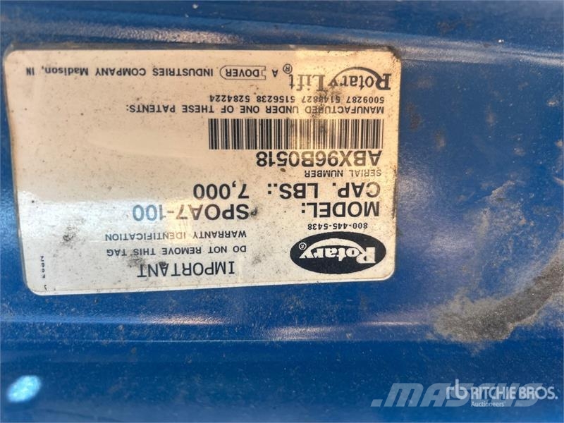  Rotary SPOA7100 2 Post 7000 lb Vehicle Lift Gradbeništvo - drugo