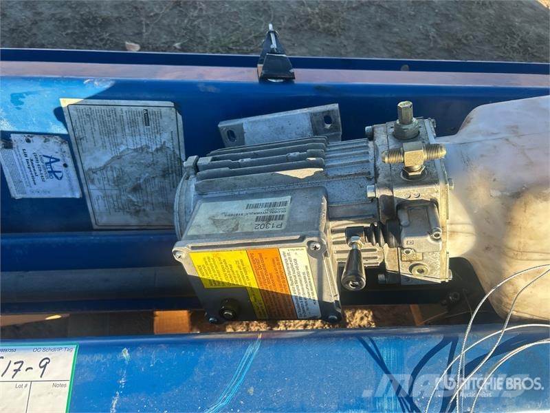  Rotary SPOA7100 2 Post 7000 lb Vehicle Lift معدات البناء - غير ذلك