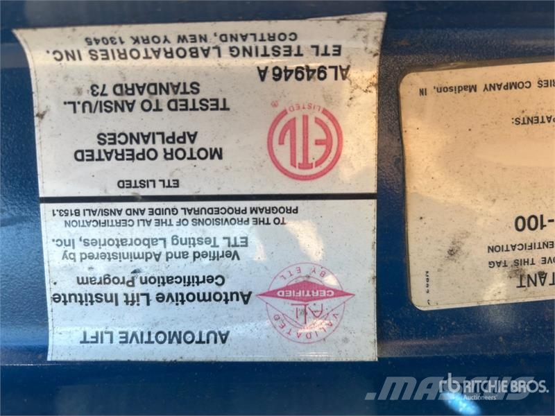  Rotary SPOA7100 2 Post 7000 lb Vehicle Lift Gradbeništvo - drugo