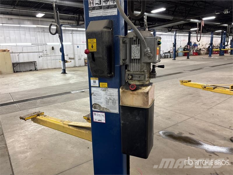  Rotary SPOA9N400 2 Post 9000 lb Vehicle Lift Construcción - Otros