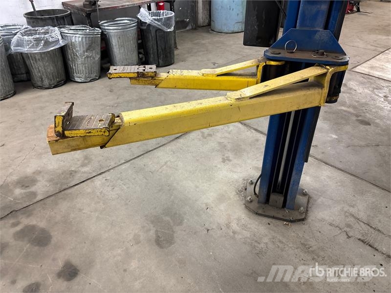  Rotary SPOA9N400 2 Post 9000 lb Vehicle Lift معدات البناء - غير ذلك