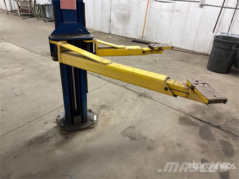  Rotary SPOA9N400 2 Post 9000 lb Vehicle Lift معدات البناء - غير ذلك