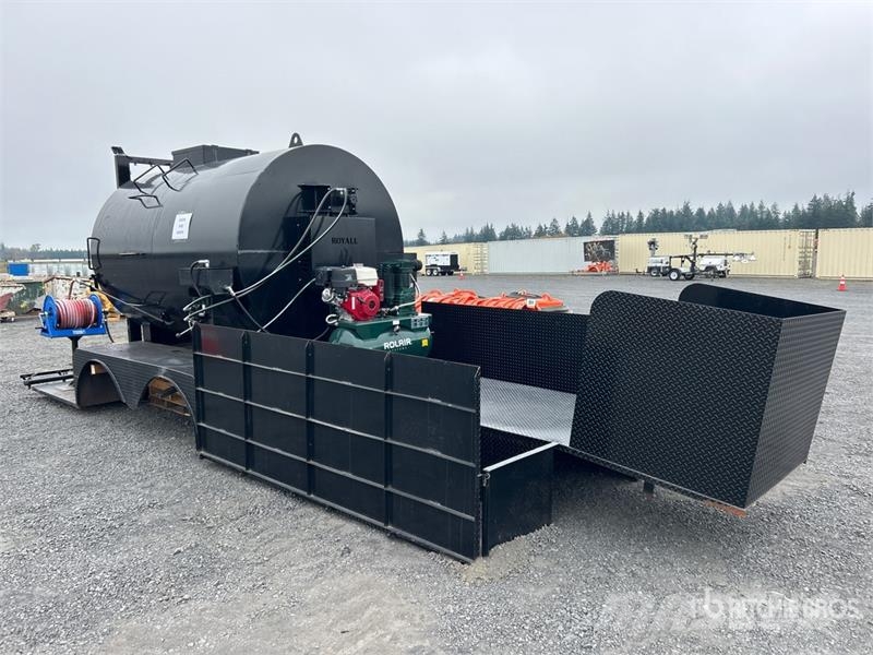 Royal 2000 Gallon Asphalt Sealer Spray System Коммерческий транспорт - Другие