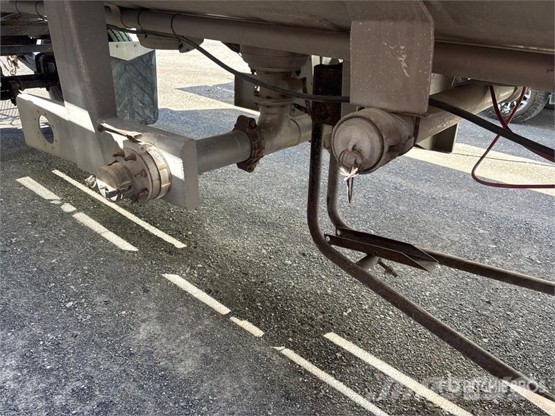 S/A Turntable Tanker Trailer Prikolice cisterne