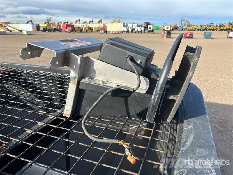 Salt Dogg Electric Spreader Posipači soli i peska
