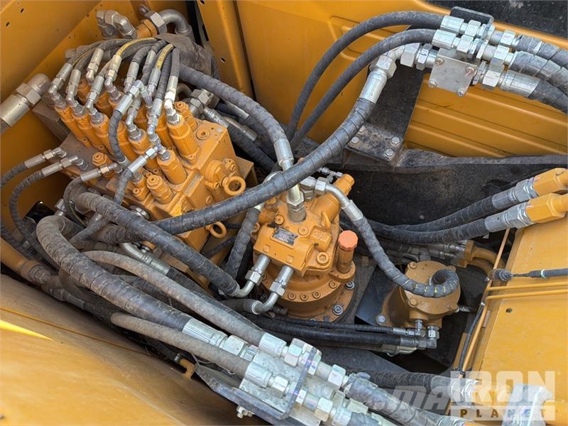 Sany SY135C Lánctalpas kotrók