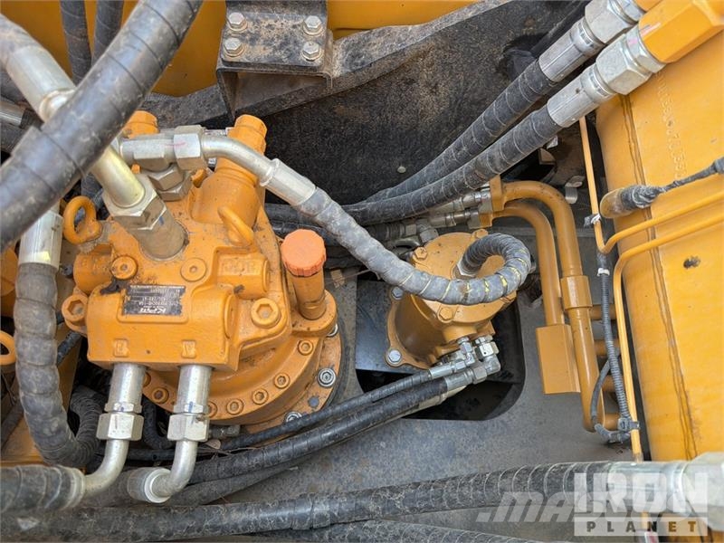 Sany SY135C Lánctalpas kotrók