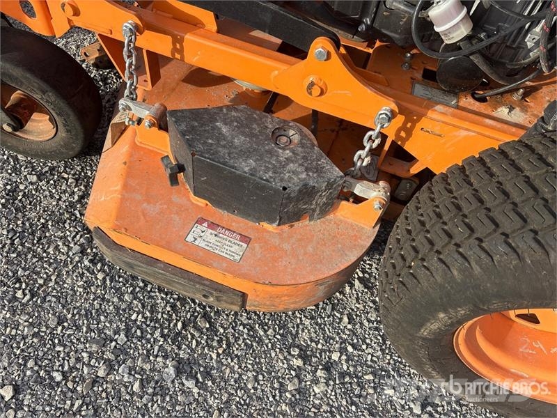 Scag SVRII-48V-23CV 4x2 Stand-On Lawn Mower Kosiarki ogrodowe