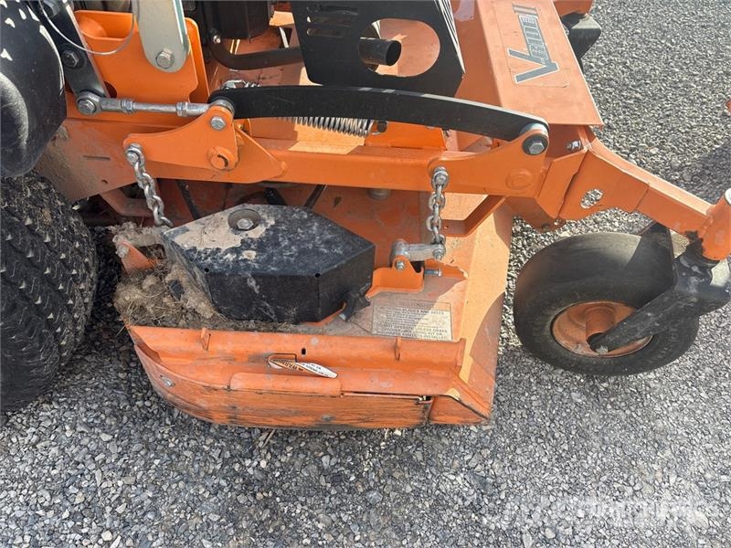 Scag SVRII-48V-23CV 4x2 Stand-On Lawn Mower Kosiarki ogrodowe
