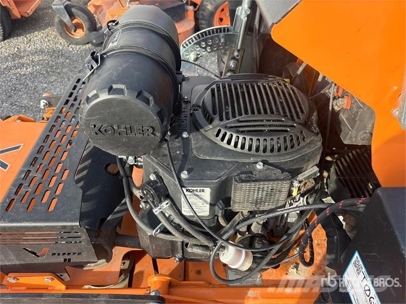 Scag SVRII-48V-23CV 4x2 Stand-On Lawn Mower Kosiarki ogrodowe