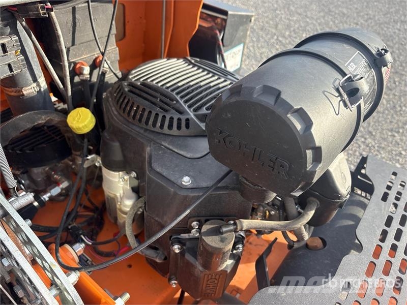 Scag SVRII-48V-23CV 4x2 Stand-On Lawn Mower Kosiarki ogrodowe