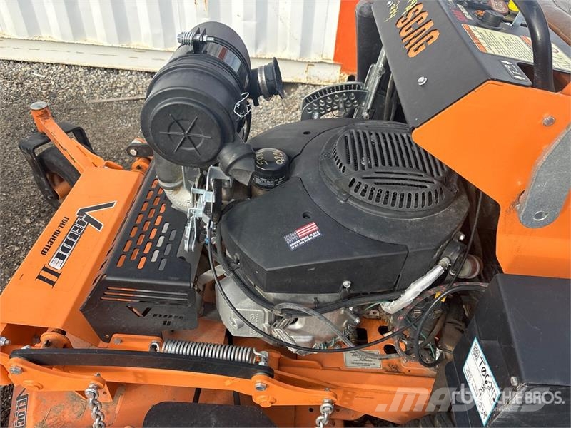 Scag V- ride II 4x2 Stand-On 61 in Lawn Mower Kosiarki ogrodowe