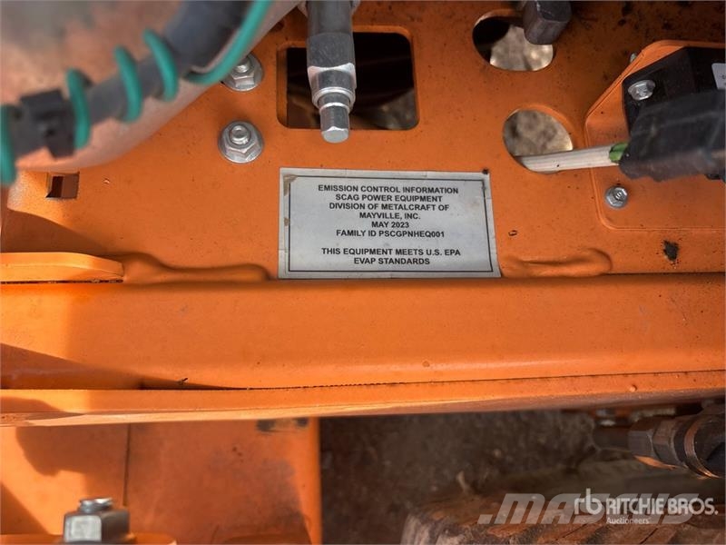 Scag V- ride II 4x2 Stand-On Fairways and rough but not Trattorini tagliaerba