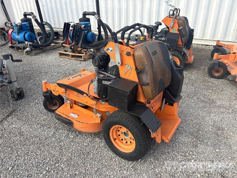 Scag V-Ride II Advantag 4x2 Stand-On 36 in Lawn Mower Kosiarki ogrodowe