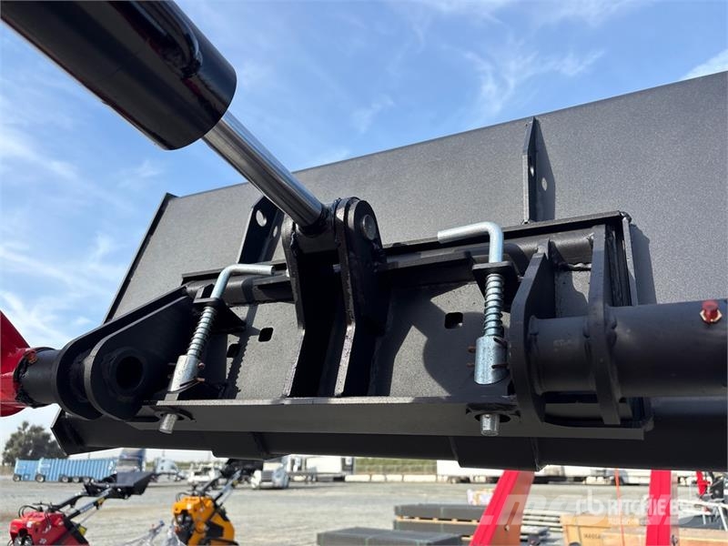SDLOOL SL-1050K Mini Compact Track Loader (Unused) Мини-погрузчики