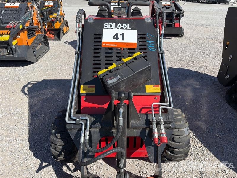 SDLOOL SL-323TZ Mini Skid Steer Loader (Unused) Lietoti riteņu kompaktiekrāvēji