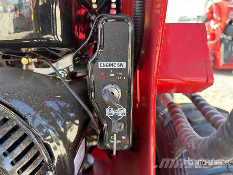 SDLOOL SL-323TZ Mini Skid Steer Loader (Unused) Lietoti riteņu kompaktiekrāvēji