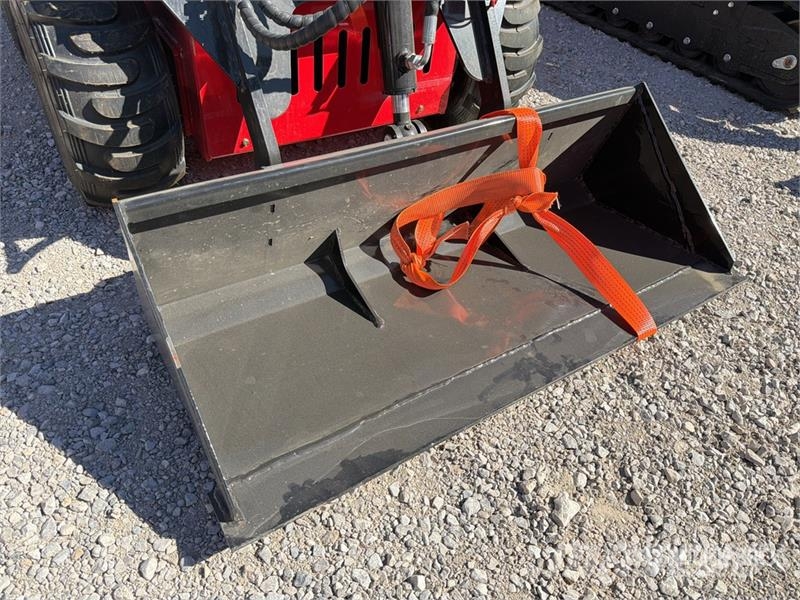 SDLOOL SL-323TZ Mini Skid Steer Loader (Unused) Lietoti riteņu kompaktiekrāvēji