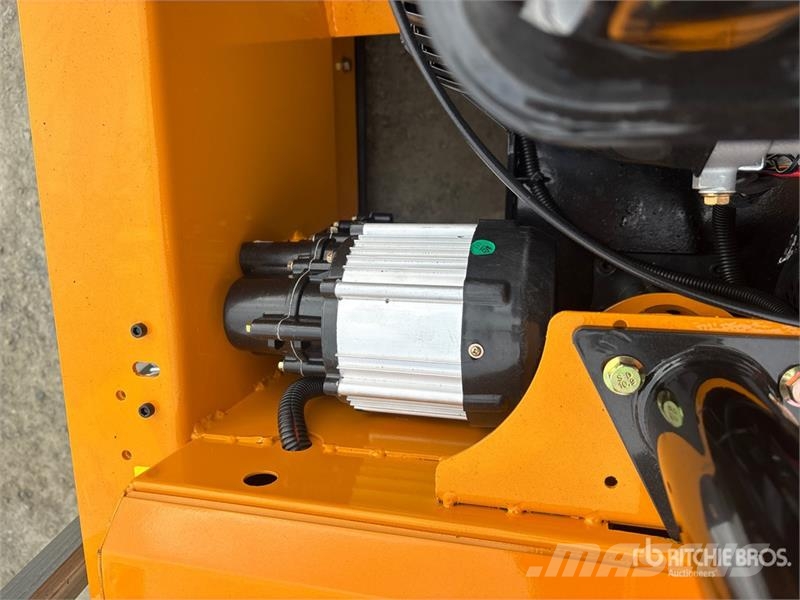  SDLOOL SL-LM1000Q Remote Control Lawn Mower (Unuse 騎乘式割草機