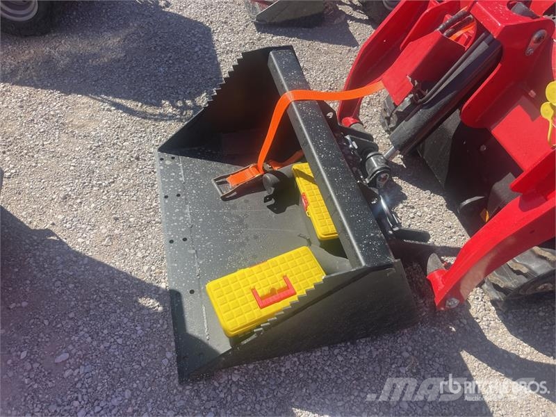 SDLOOL SL-V1000 Mini Compact Track Loader (Unused) Mini Pale Gommate