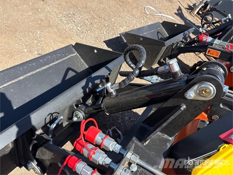 SDLOOL SL36C Skid steer mini nakladalci