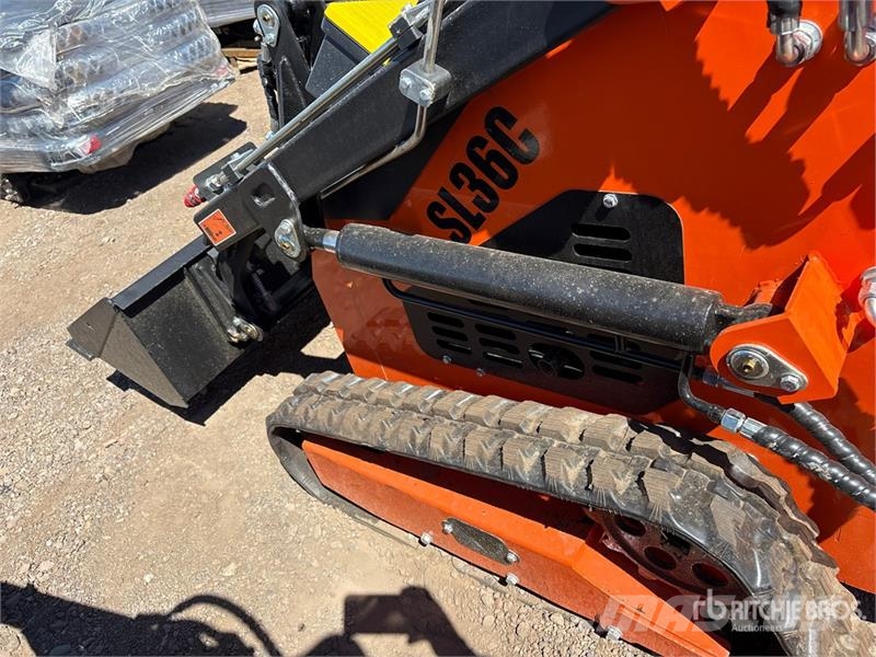 SDLOOL SL36C Skid steer mini nakladalci