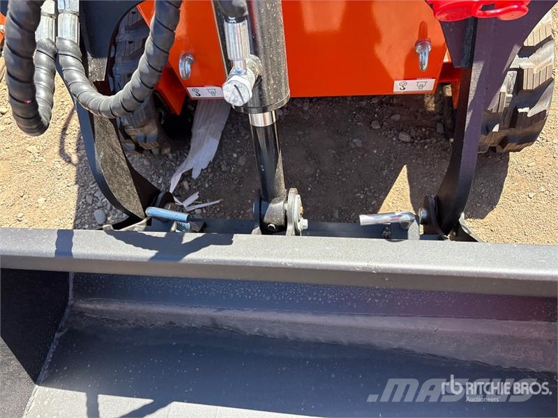 SDLOOL SL36C Skid steer mini nakladalci