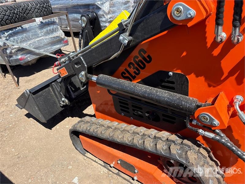 SDLOOL SL36C Skid steer mini nakladalci