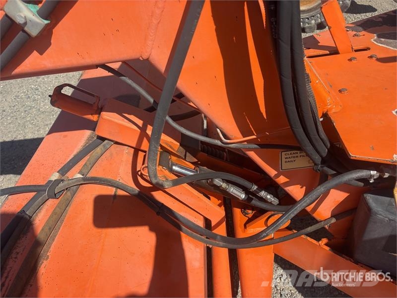 Self-Propelled Broom Sopmaskiner