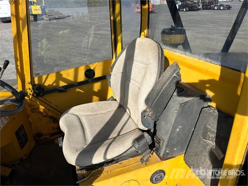 Sellick S-100PDS-2 10000 lb 4x2 Rough Terrain Forklift Vanterenski viljuškar