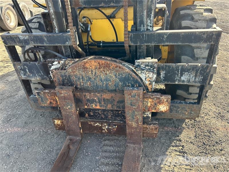 Sellick S-100PDS-2 10000 lb 4x2 Rough Terrain Forklift Vanterenski viljuškar