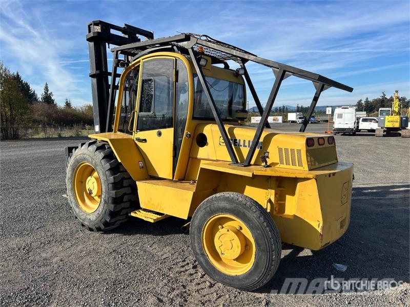 Sellick S-100PDS-2 10000 lb 4x2 Rough Terrain Forklift Vanterenski viljuškar